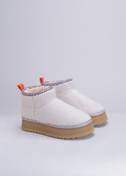 PEG - IVORY SHEARLING ANKLE BOOT
