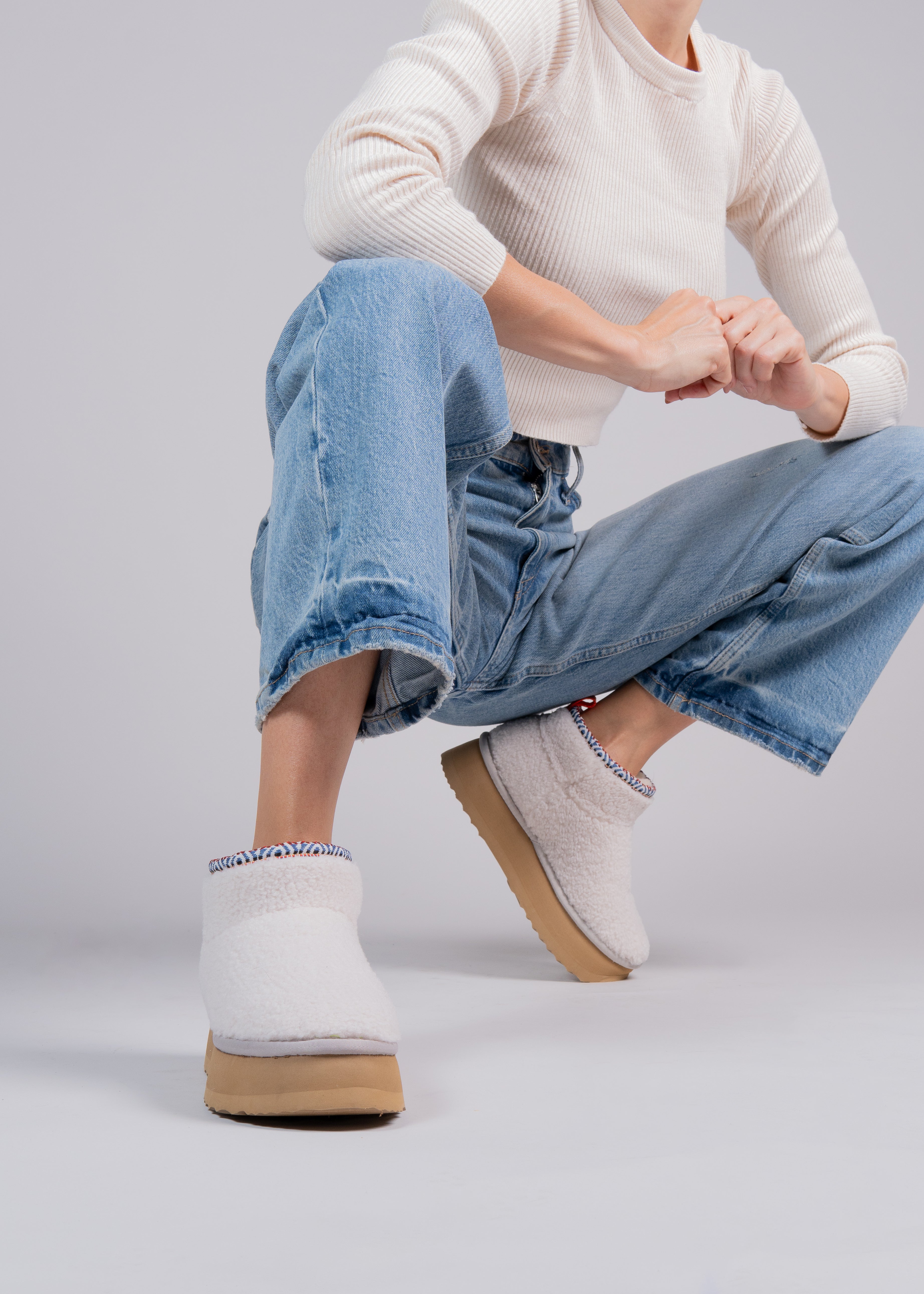 PEG - IVORY SHEARLING ANKLE BOOT
