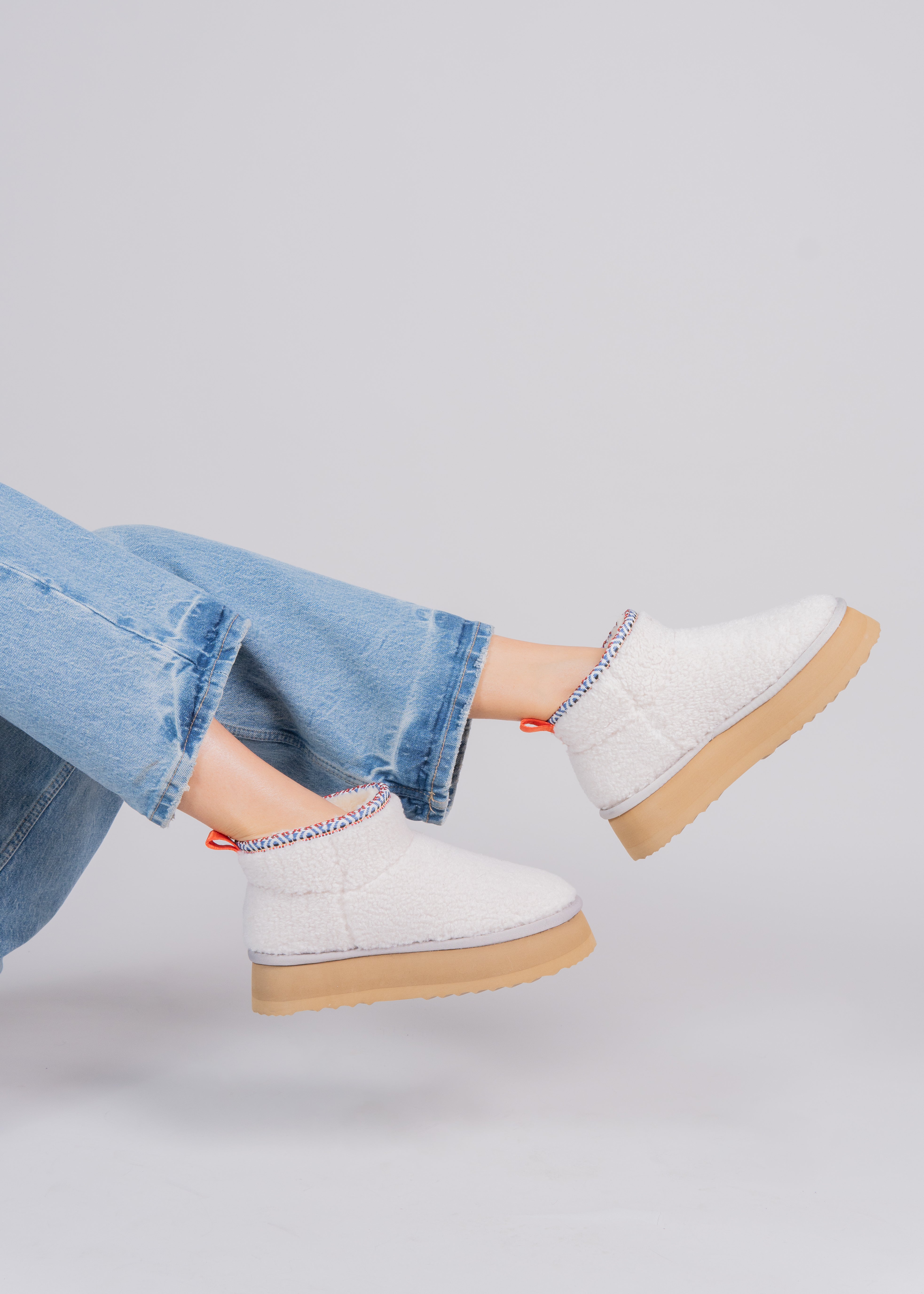 PEG - IVORY SHEARLING ANKLE BOOT