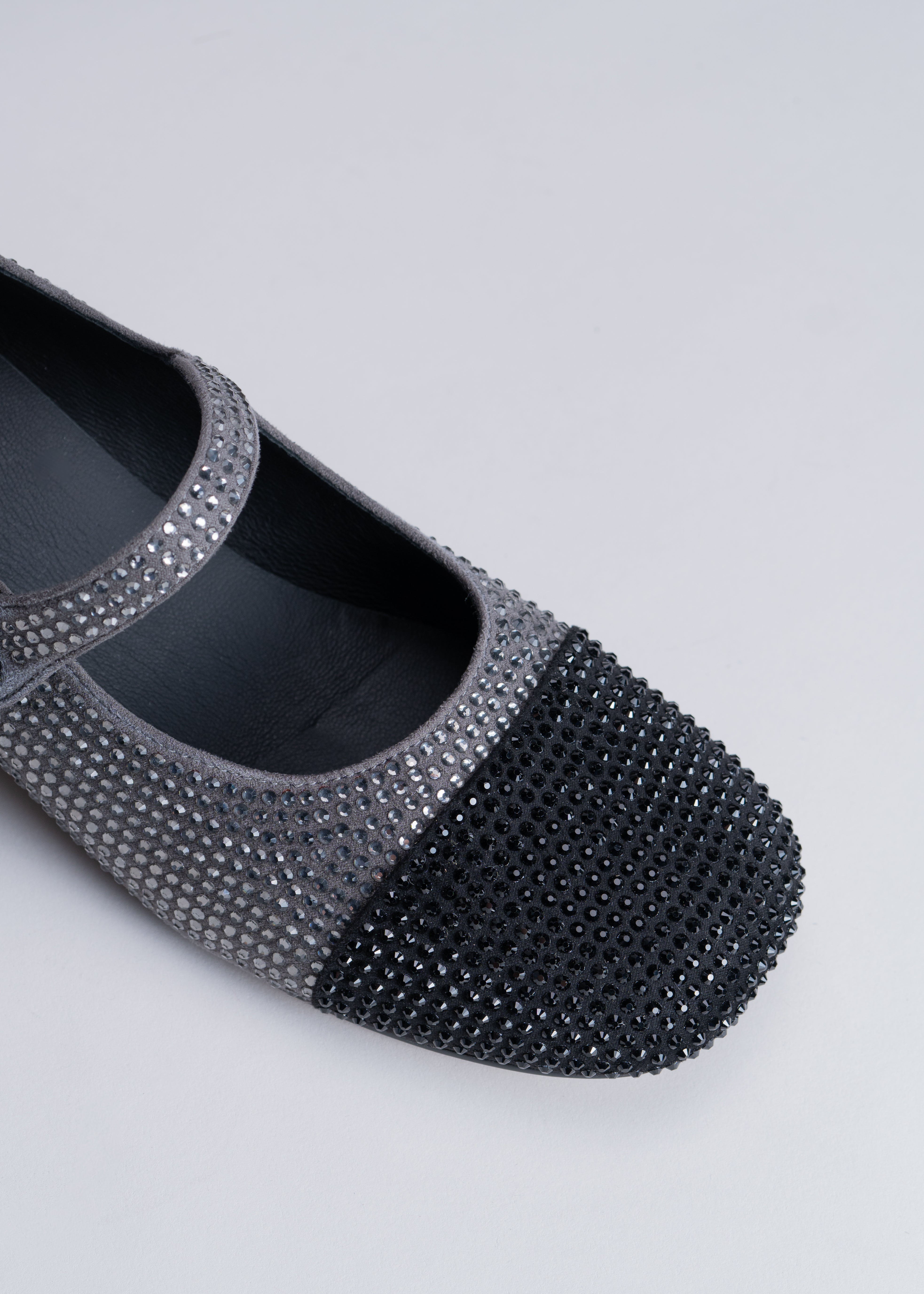 MERCY - GRAPHITE PUMP WITH CRYSTALS