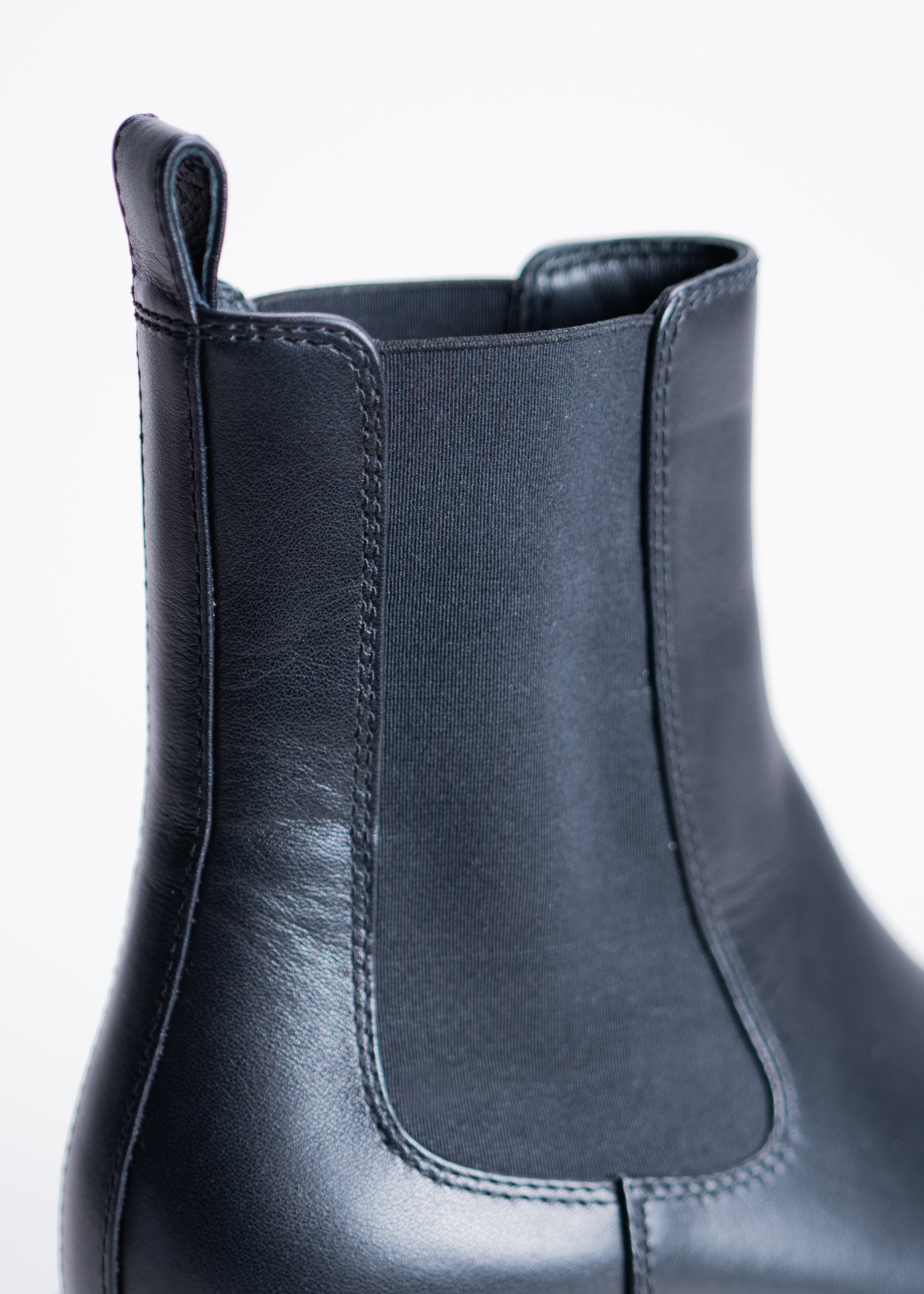 PIPER - BLACK CALF LEATHER ANKLE BOOT