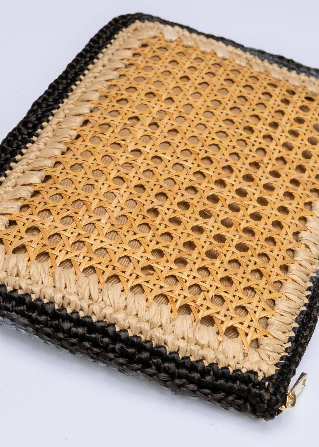 RABAB - BUTTER AND BLACK RAFFIA CLUTCH
