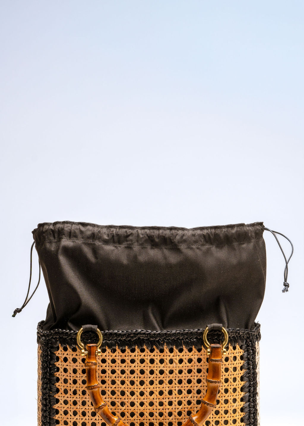 RIDA - NATURAL AND BLACK RAFFIA BAG WITH BAMBOO HANDLES