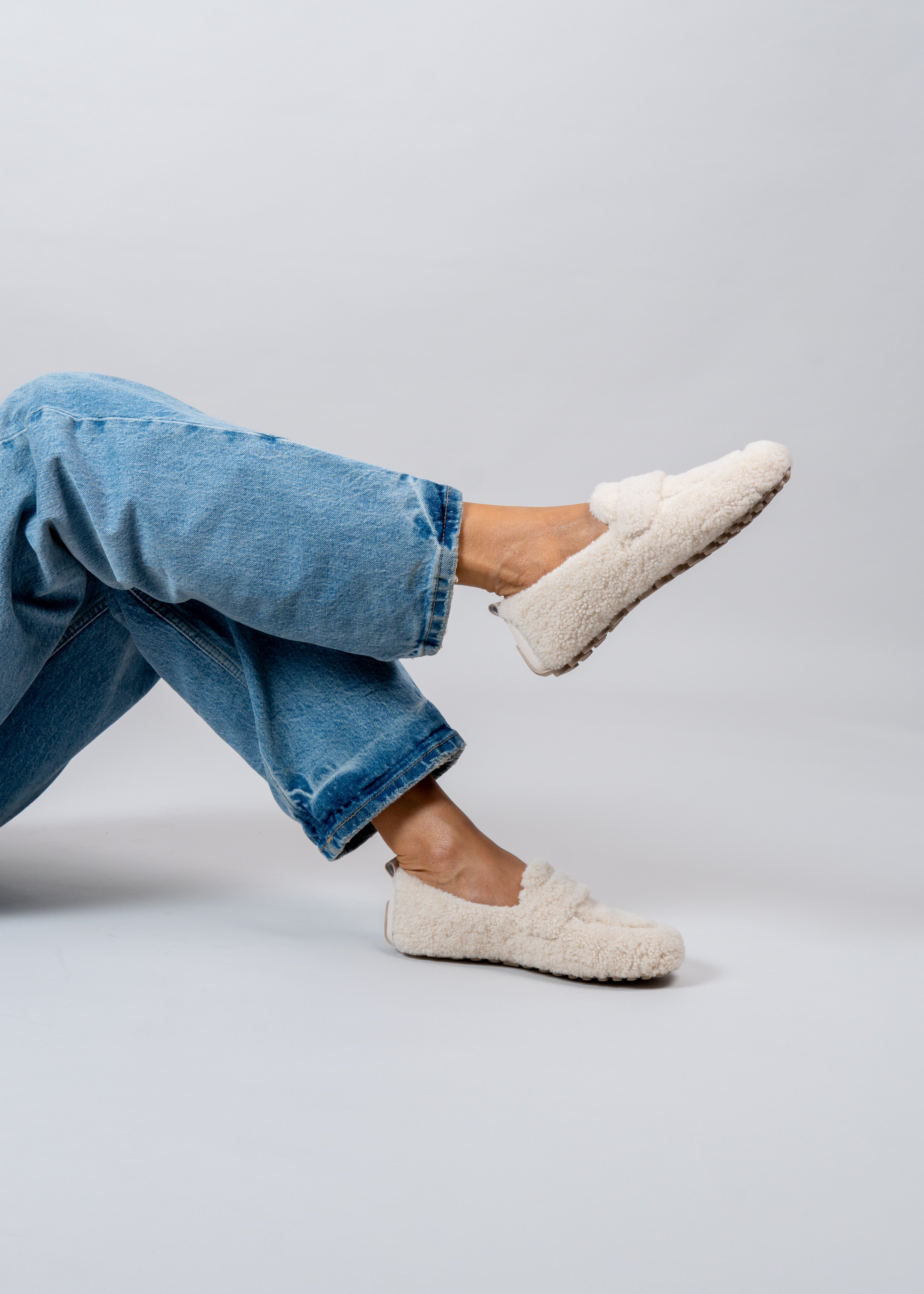 PIXIE - BUTTER LOAFER IN SHEARLING