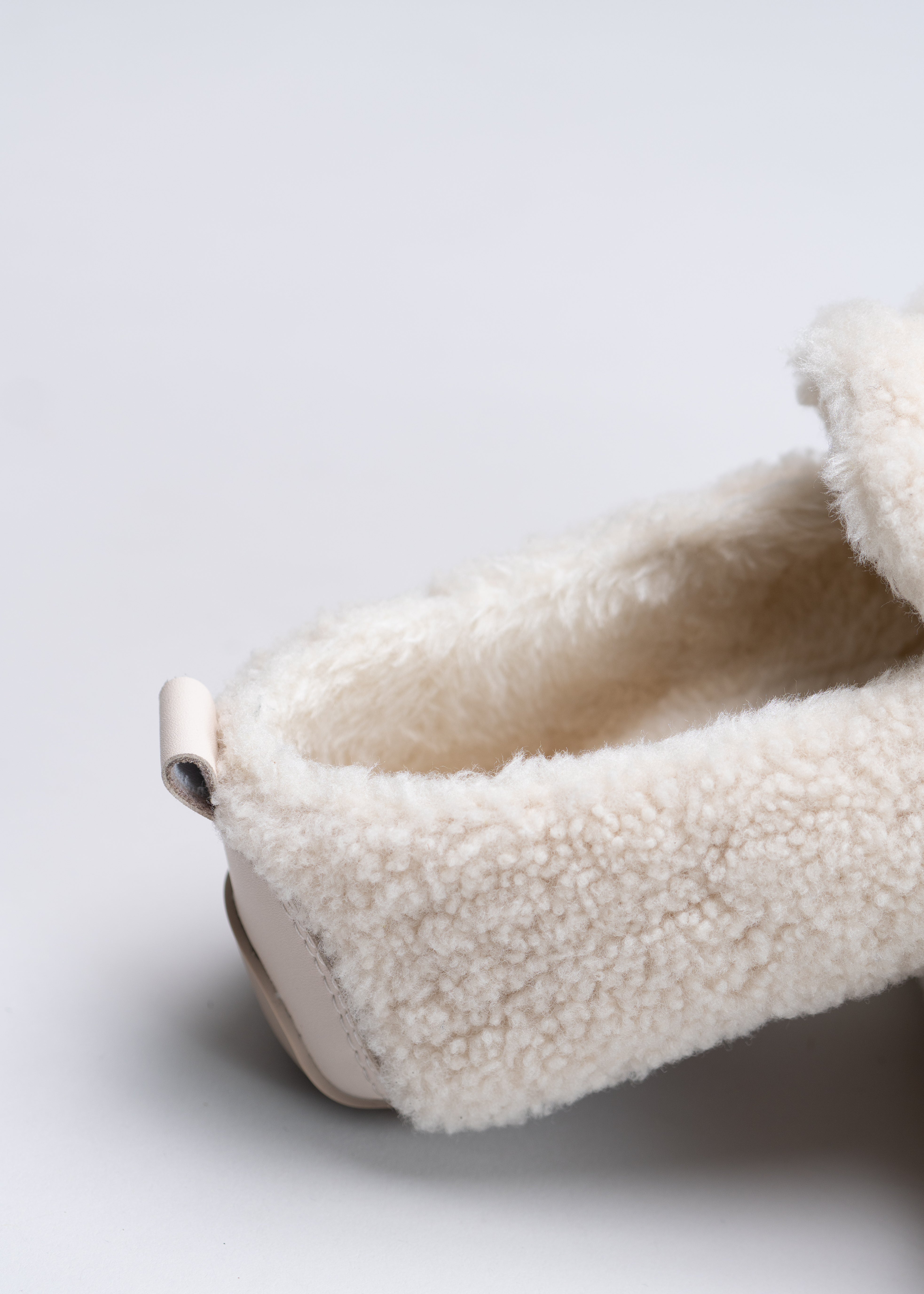 PIXIE - BUTTER LOAFER IN SHEARLING