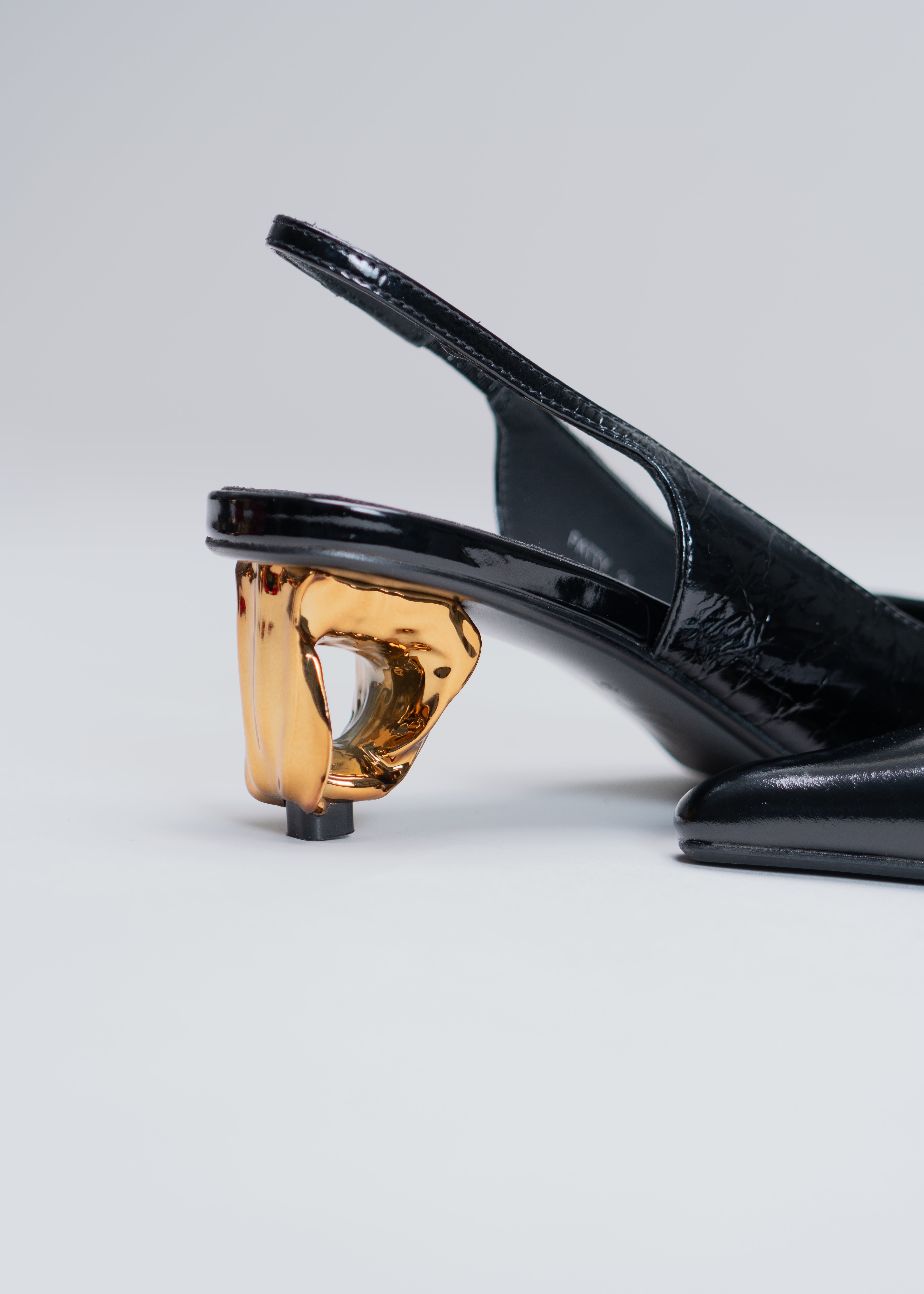 PATTY - BLACK PATENT CHANEL WITH SCULPTURAL HEEL