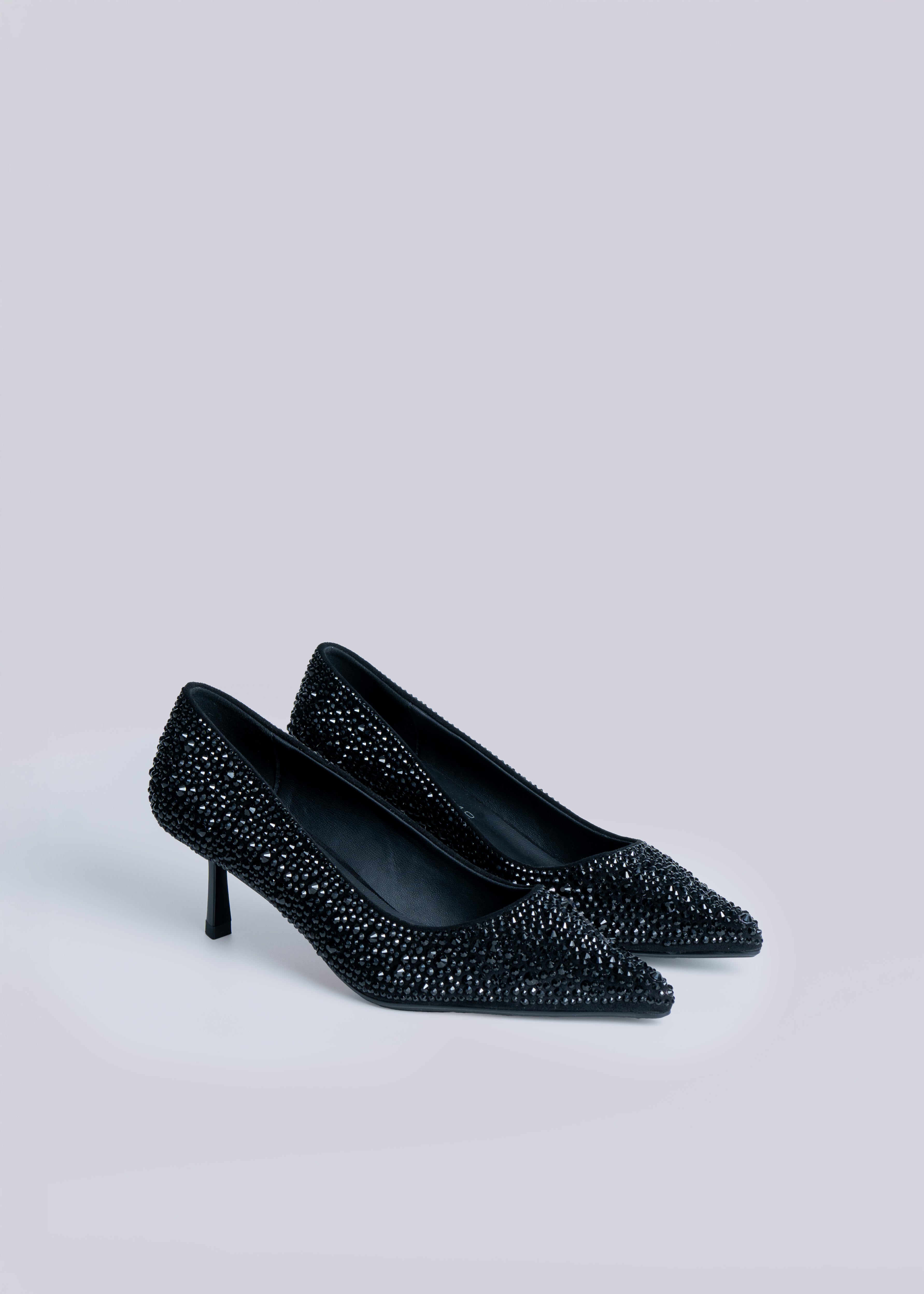 PILAR - BLACK PUMP WITH CRYSTALS