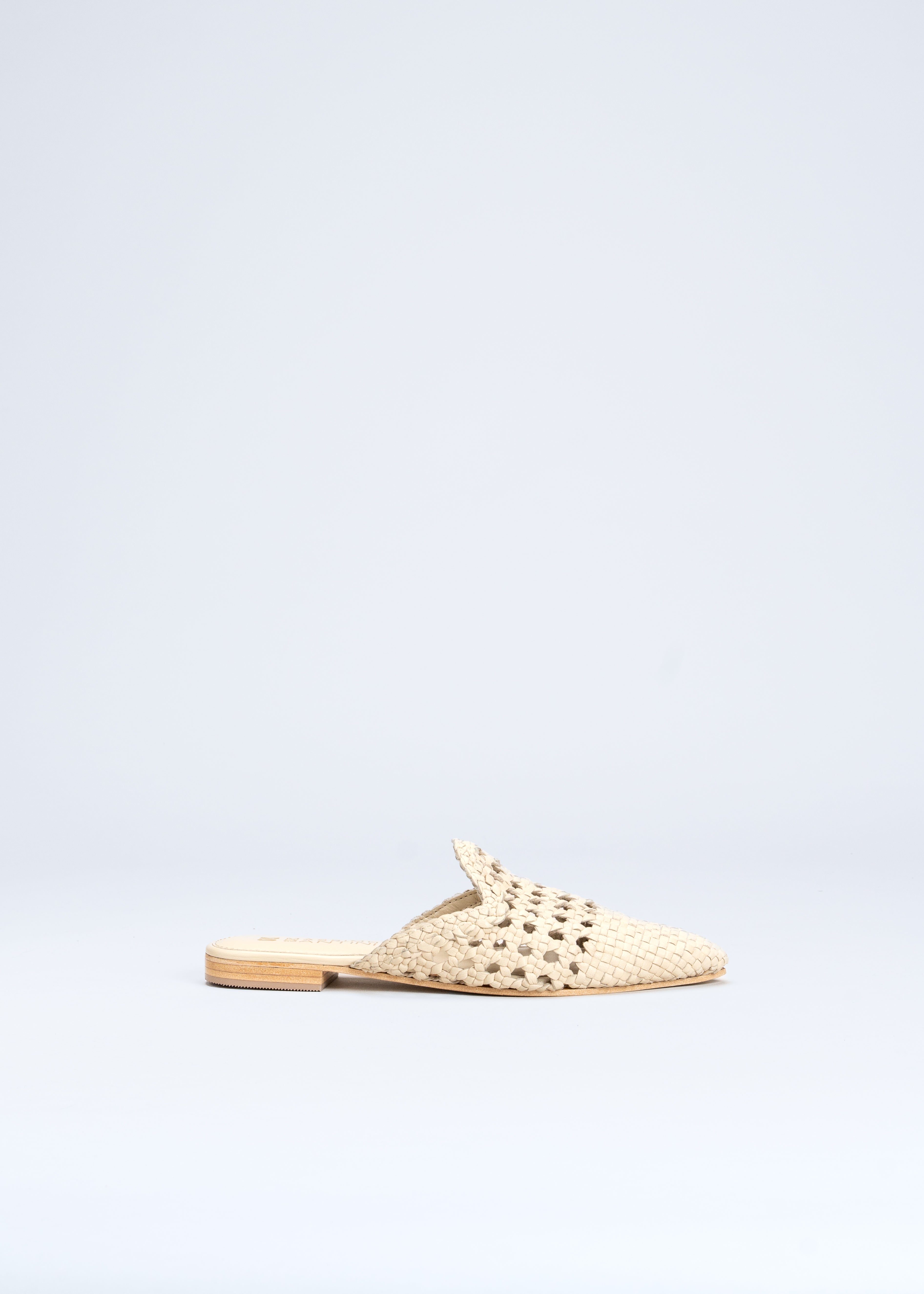 ROXY -  BUTTER LEATHER CLOG