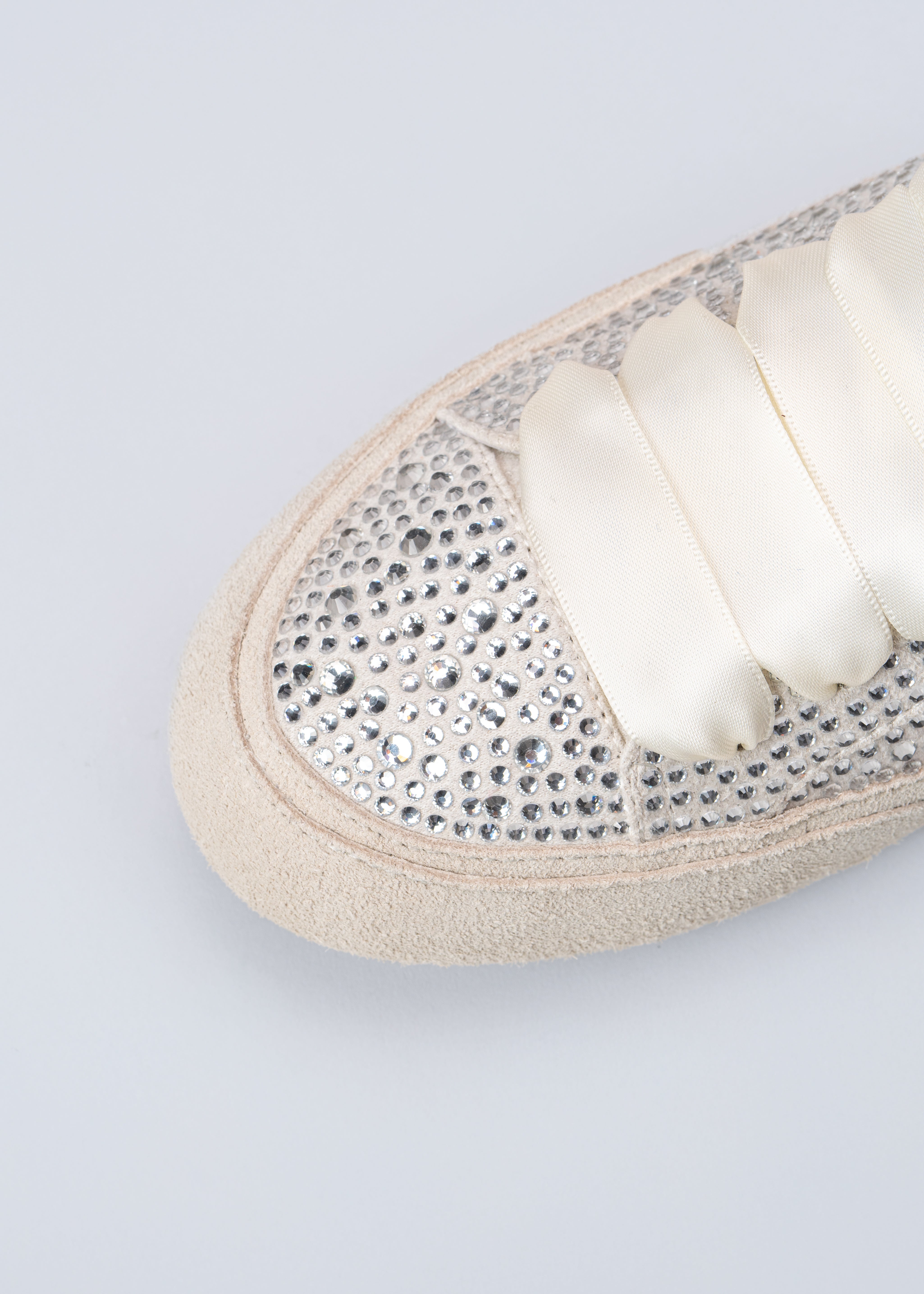 RILLA - WHITE SNEAKERS WITH CRYSTALS