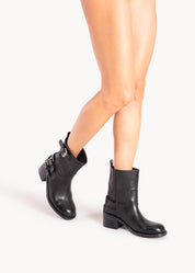 ARIANA - STIVALETTO IN PELLE MARTELLATA NERO ONICE